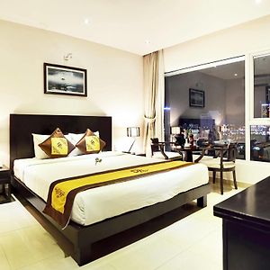 Standard Zimmer mit Kingsize-Bett